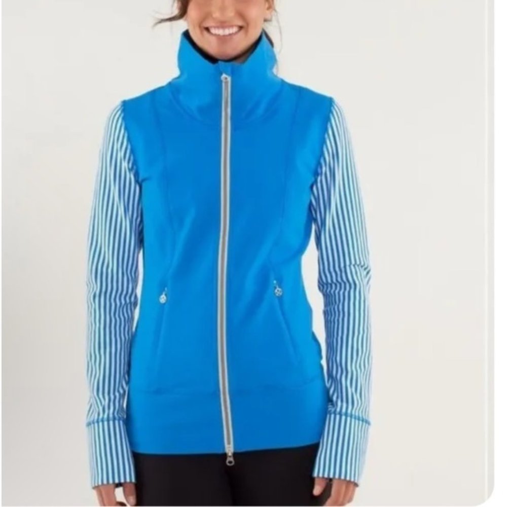 Lululemon Daily Yoga Beaming Blue and White Striped Full Zip Sweater Sz 8